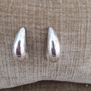 Silver Tone Tear Drop Shaped Earrings